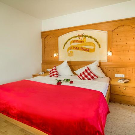 Berghotel Plagött St. Valentin auf der Haid Exteriör bild